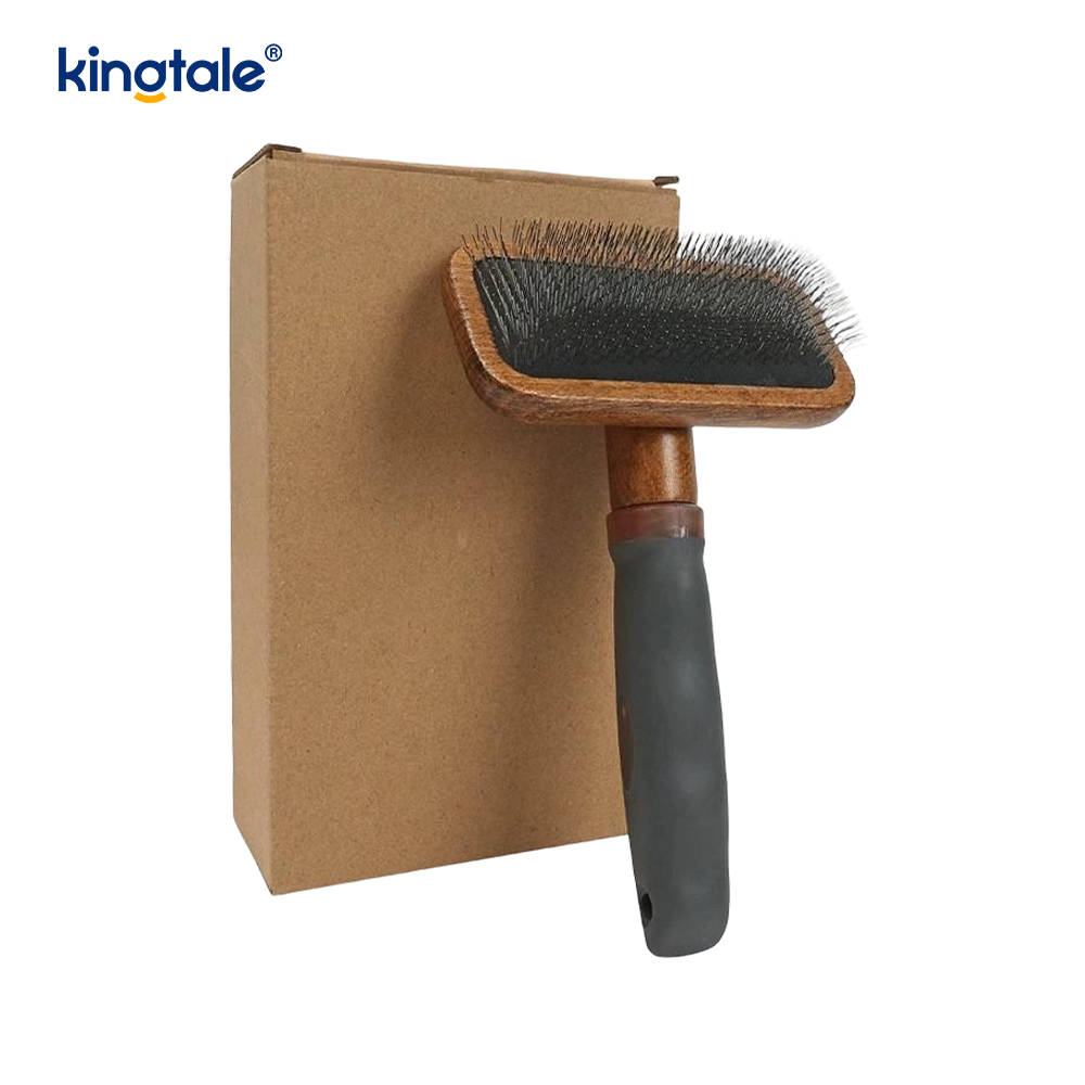 Stainless Steel Pins Beech Wood Body Ground Pet Comb